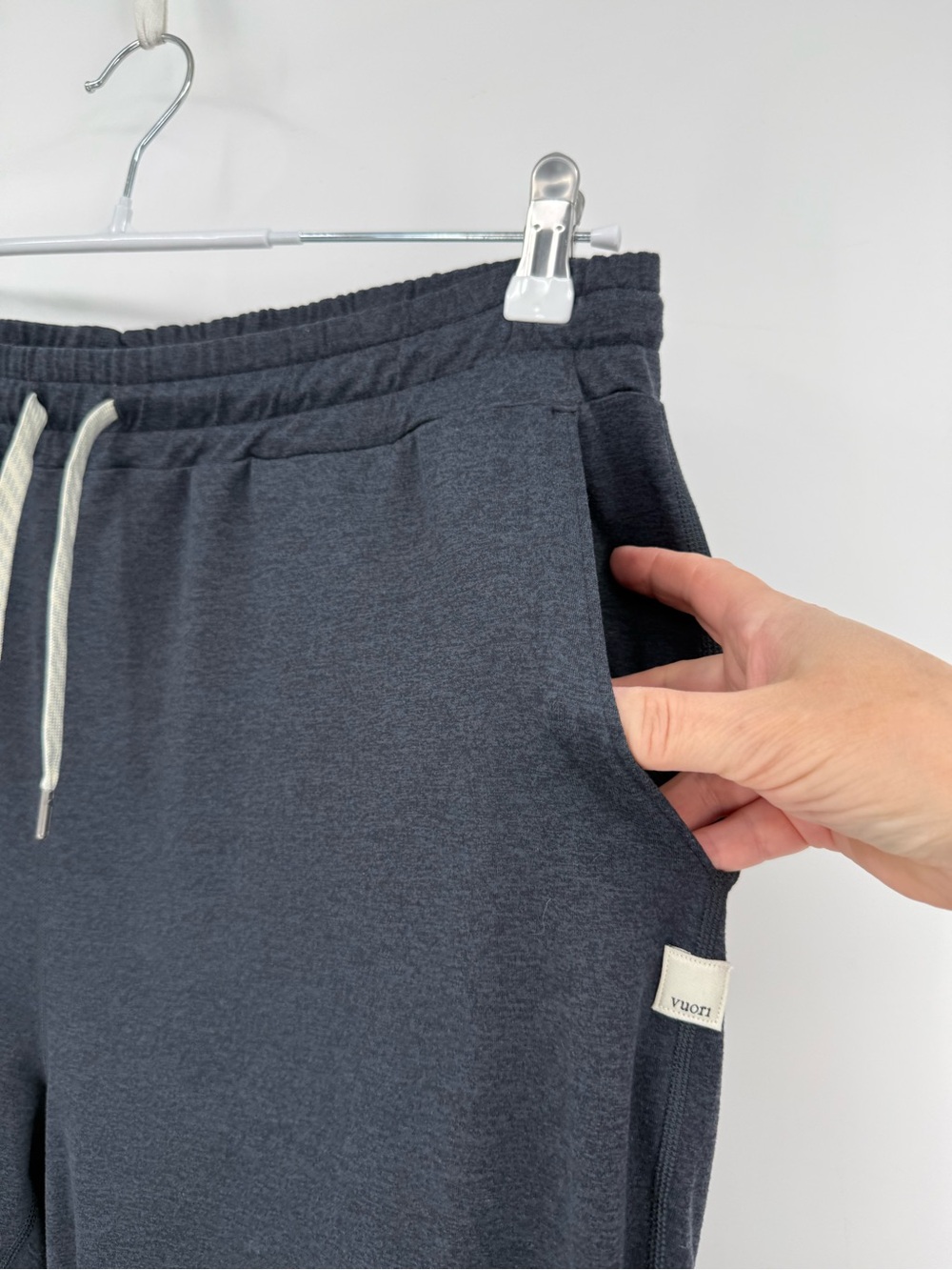 Vuori Performance Jogger in Charcoal Heather Size XL Long - Picture 4 of 9